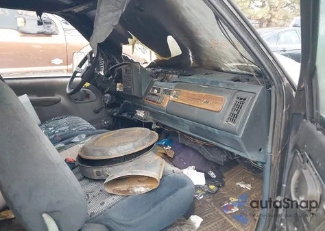 1988 Chevrolet Gmt-400 C3500 z USA, uszkodzony, nr VIN 2GCHC39N5J1236823